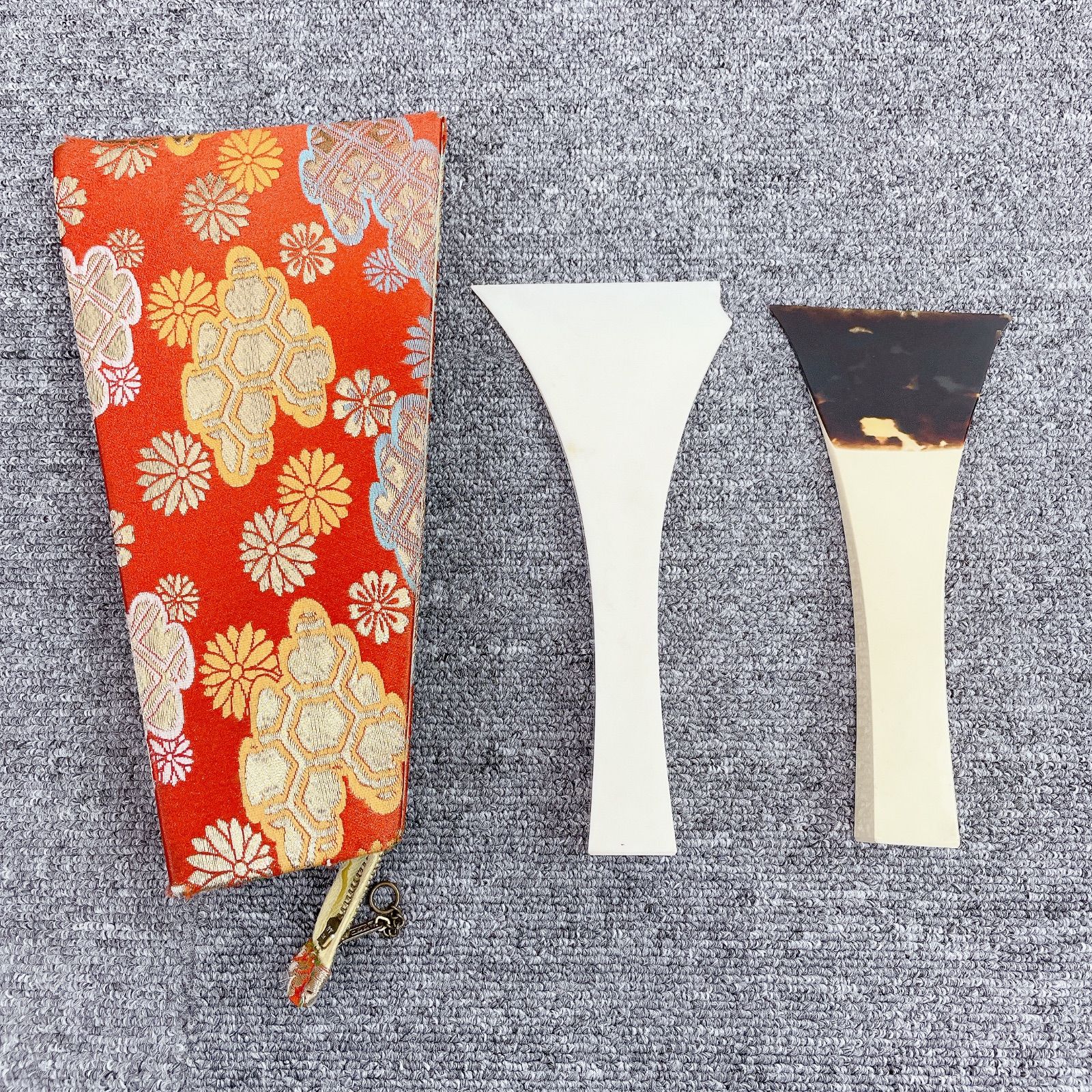 三味線 津軽 中棹 紅木 一本溝 丸打胴 付属品多数 和楽器 - メルカリ