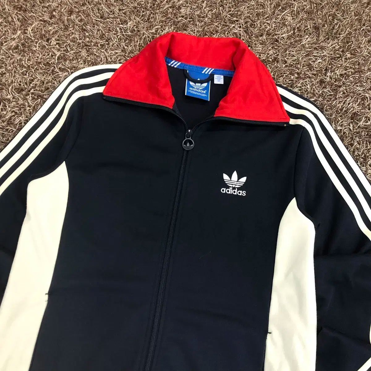 adidas firebird ヨーロッパ トラックジャケット ジャージ 【公式通販】