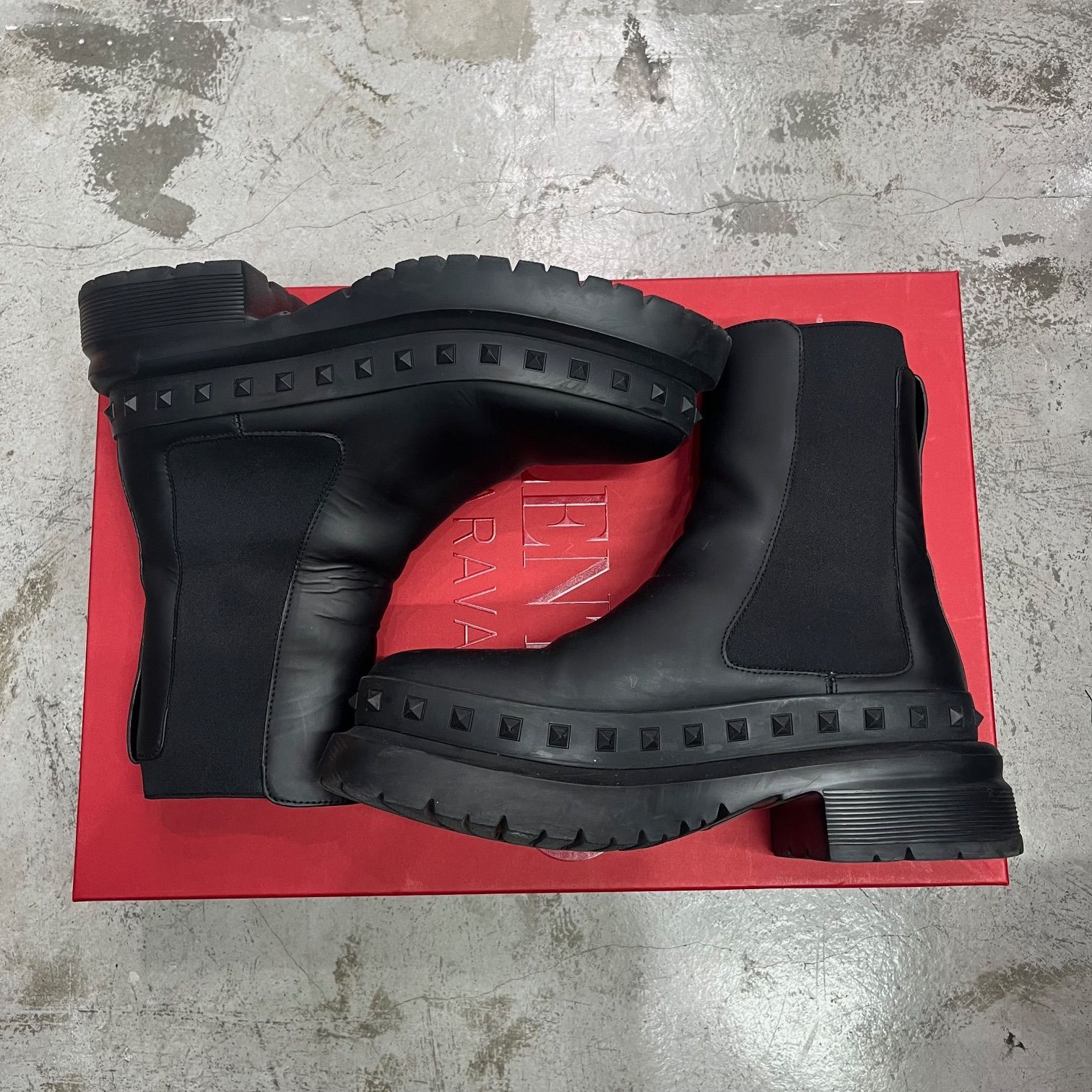 【ヴァレンティノ】サイドゴアブーツ　ロックスタッズ　黒　レザー　35.5 VALENTINO GARAVANI ロックスタッズ レザー サイドゴア ブーツ