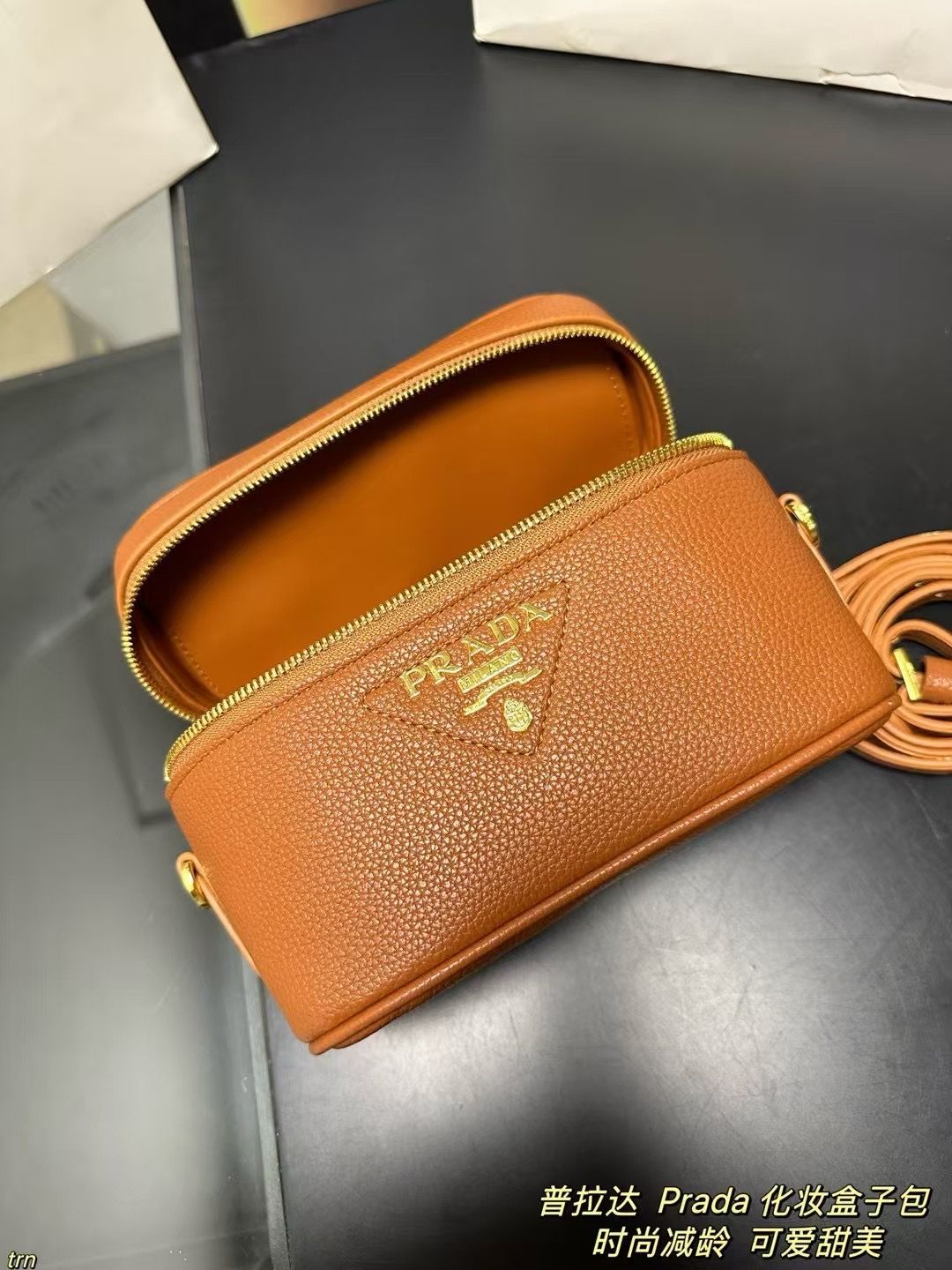 P 1080配箱 プラダPRADAポーチ プラダプラダプラダのポーチが