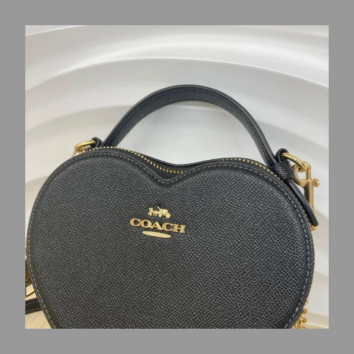 7月SALE☆COACH☆レザー ショルダーバッグ☆ビジネスバッグ☆超美品☆ COACH コーチ ビジネスバッグ F70670 Legacy Leather Zip
