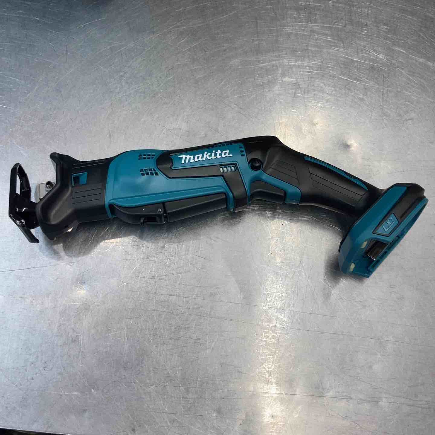 中古品】 マキタ(makita) コードレスレシプロソー JR144DZ 14.4v