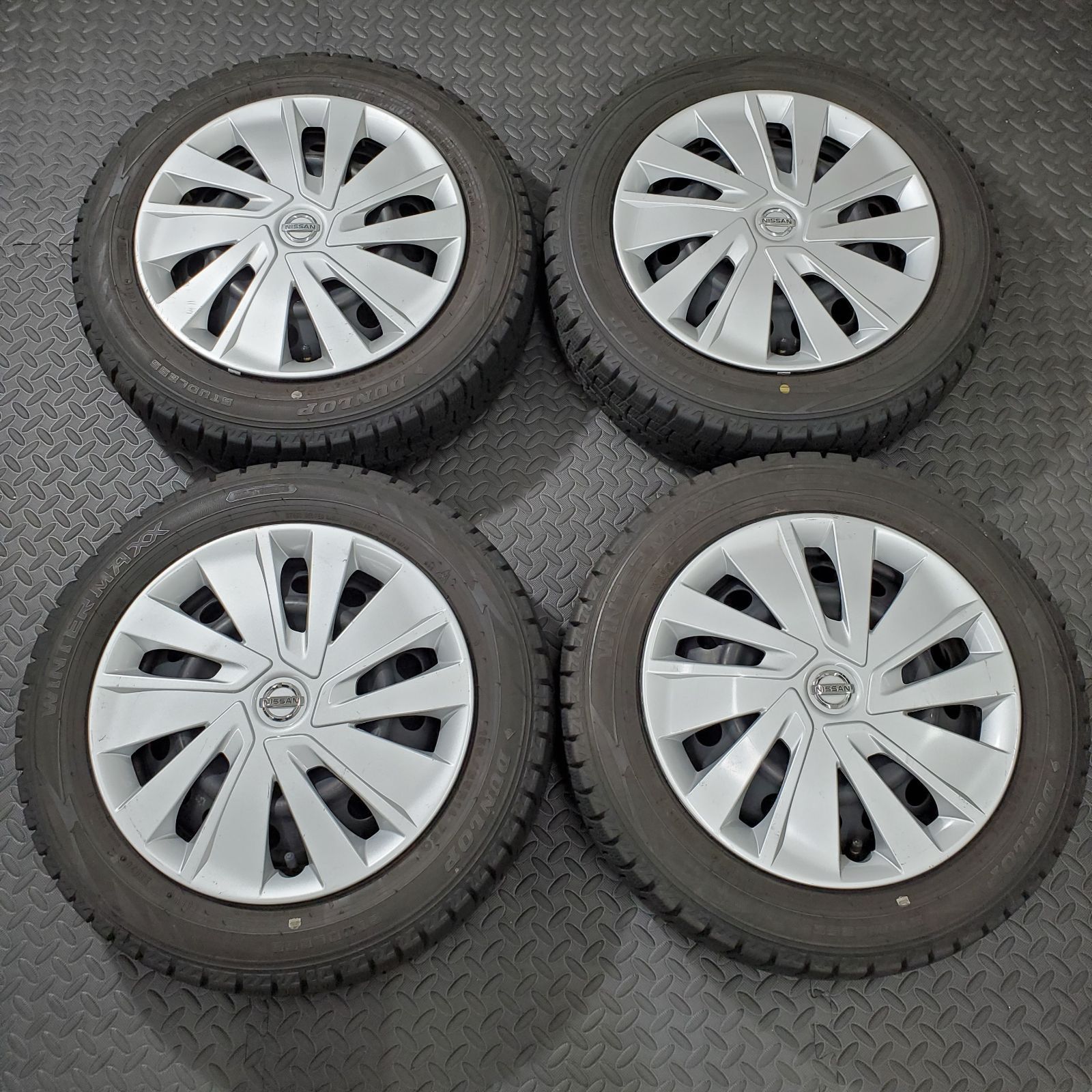 20年製 155 65R14 ダンロップ ウィンターマックスWM02 日産 デイズ デイズルークス スタッドレスタイヤ 1046R