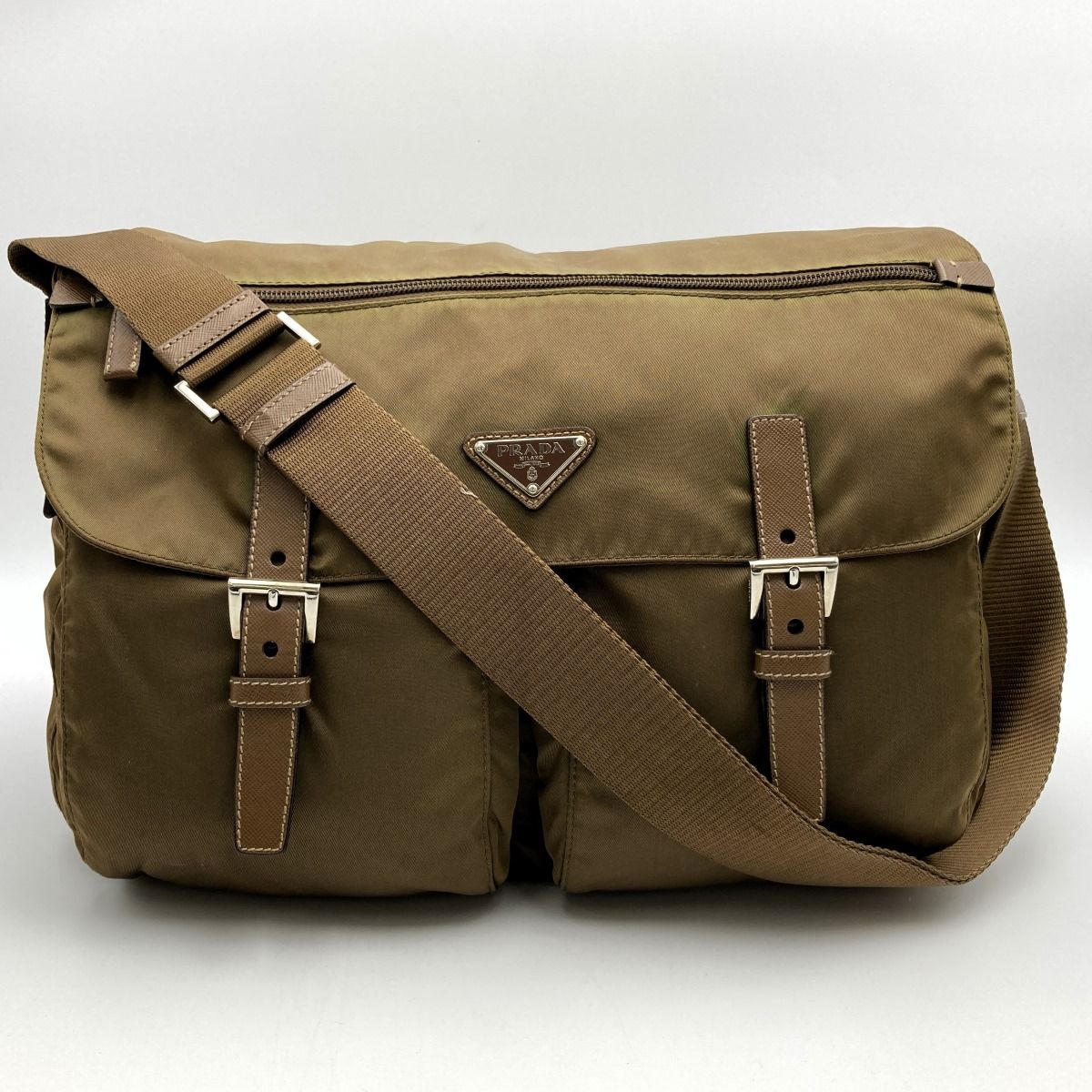 美品 PRADA プラダ ショルダーバッグ メッセンジャーバッグ カーキ