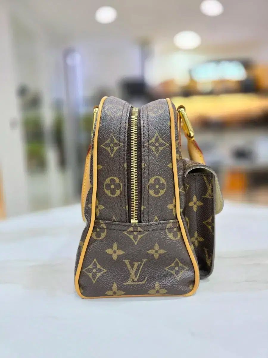 LOUIS VUITTON マンハッタンPM MM70204-6 正規品 Louis Vuitton(ルイヴィトン) マンハッタン PM