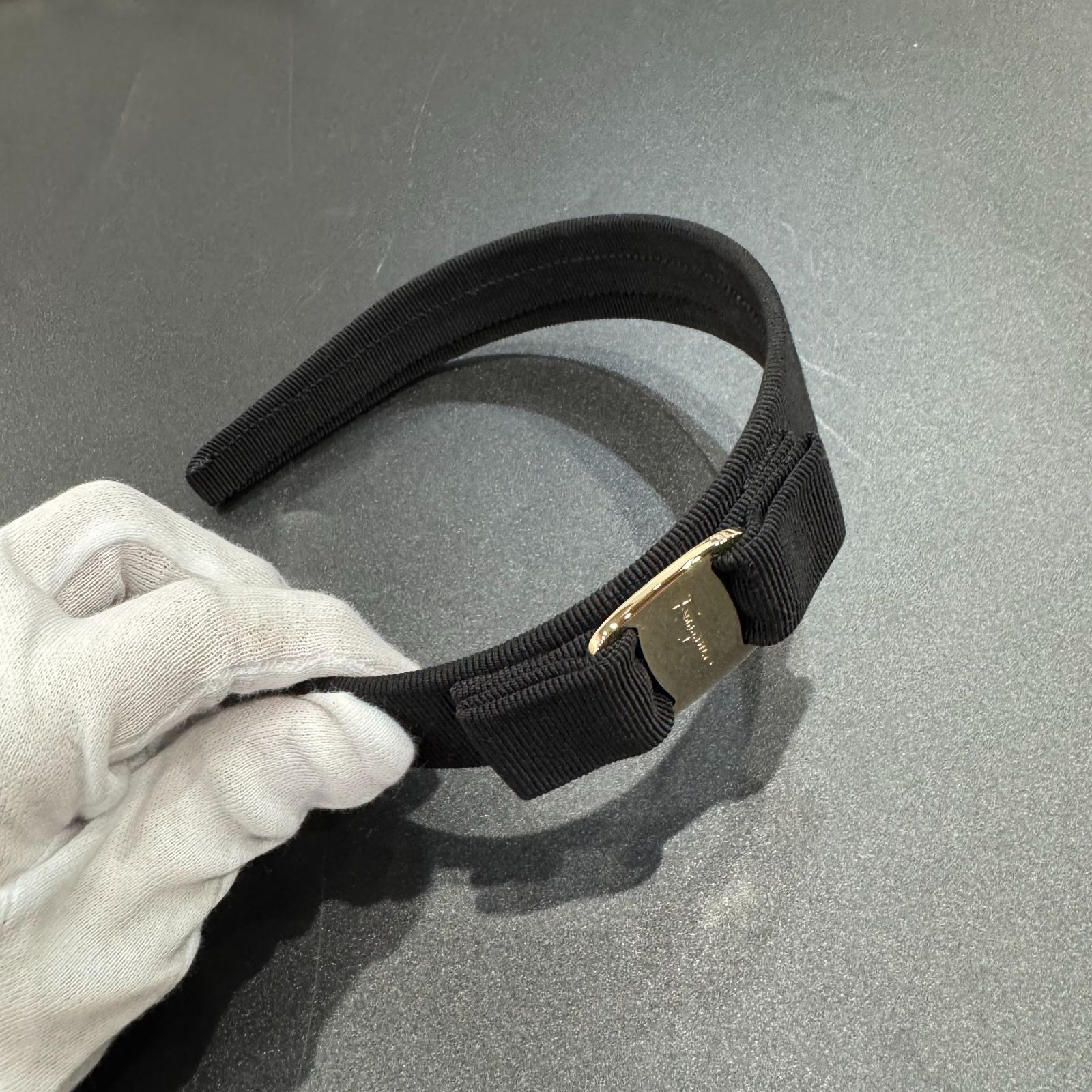 サルヴァトーレフェラガモ カチューシャ B25102296 WWW_NOITHATQUANGTHANH_NET