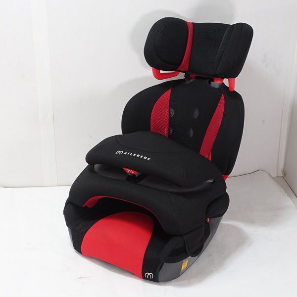 【美品】エールべべ ALC248 ジュニアシート ブラック/レッド カーメイト □エールべべ サラット3ステップ クワトロ ジュニア