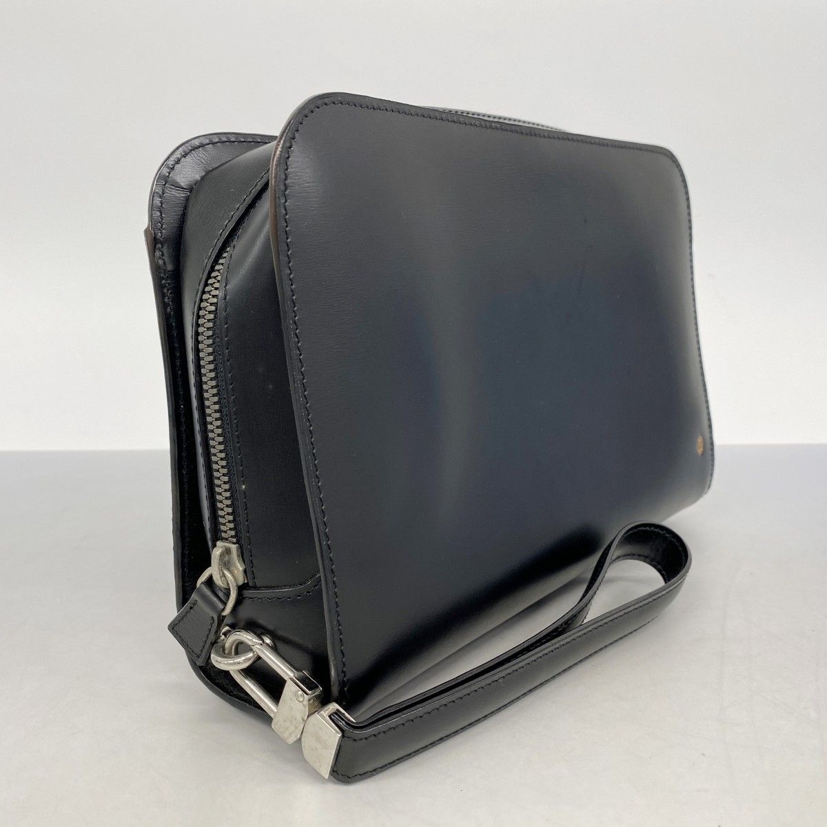 5md3899 カルティエ クラッチバッグ パシャ レザー ブラック シルバー金具 メンズ