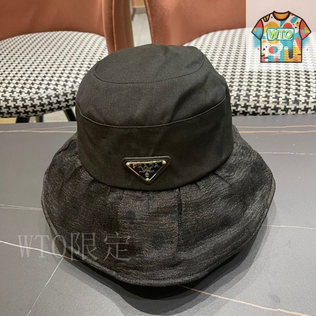 明日値段戻します　プラダ　バケットハット 今日特価】Prada プラダ バケットハット - メルカリ