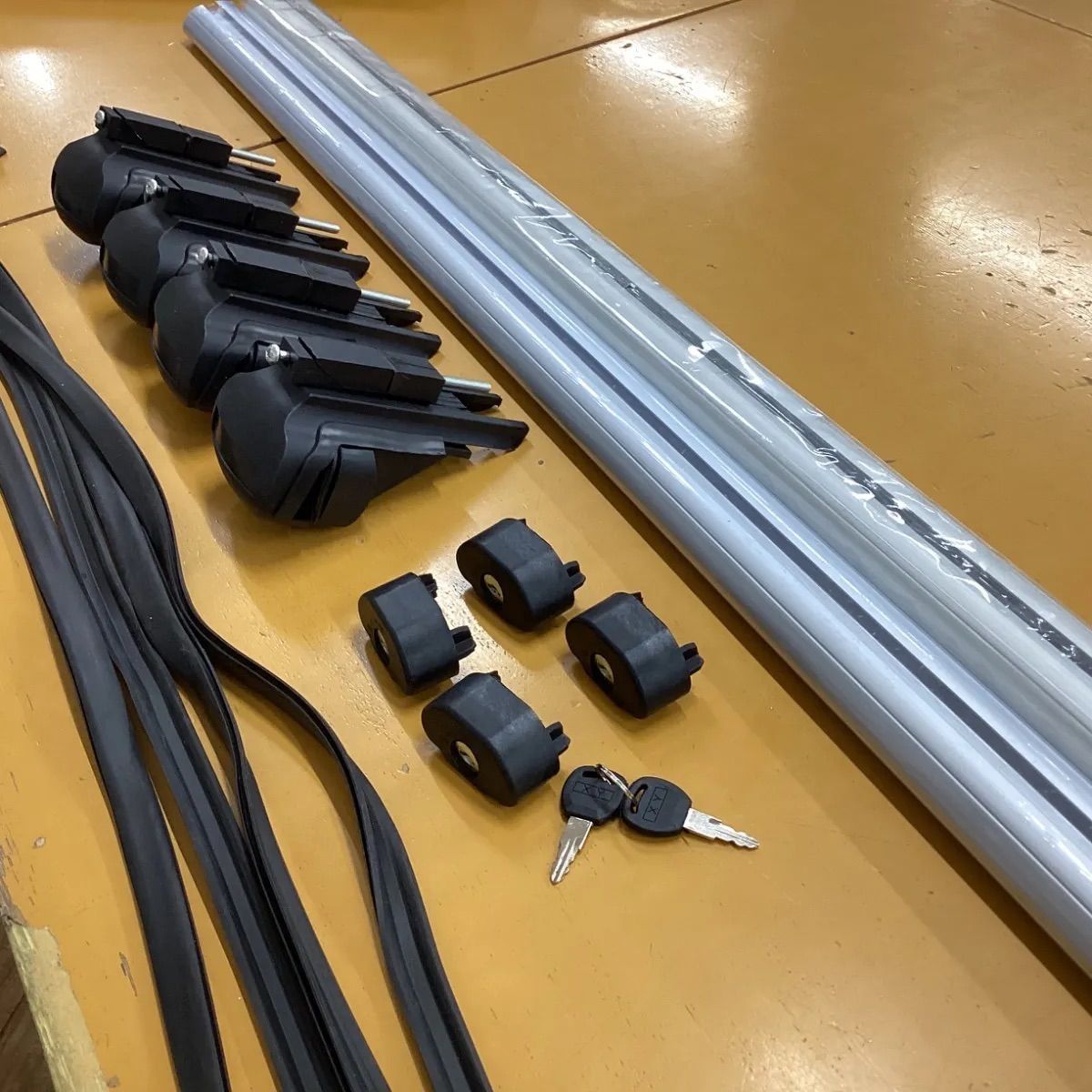 そのそのページ 訳あり】ランドクルーザー ベースキャリア シルバー A1447