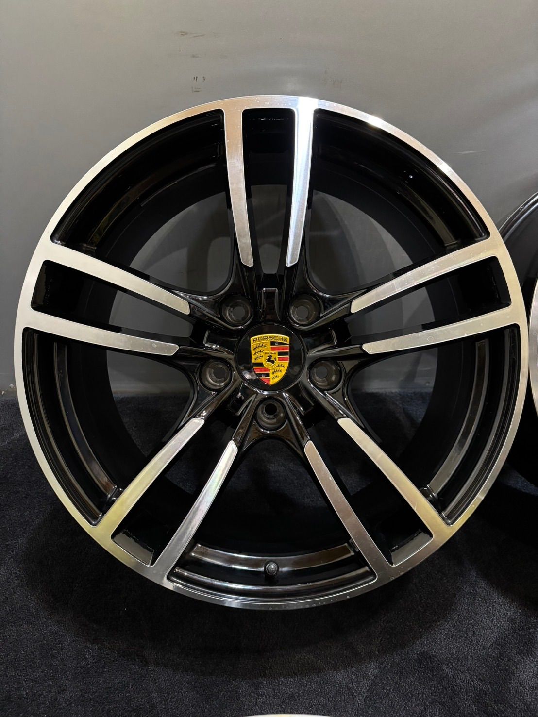 ポルシェ用 社外 アルミホイール 20インチ 9J 48 130 5H 4本 カイエン 空気圧センサー付 2-K215