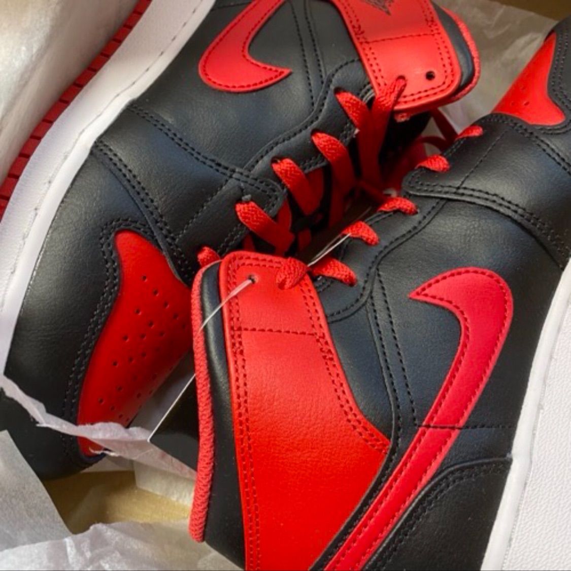 Nike GS Air Jordan 1 Mid 