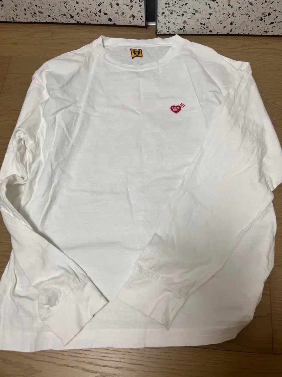 HUMAN MADE ロンT 白
