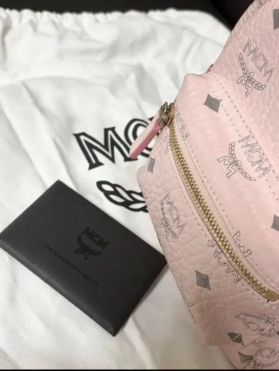 mcm MCM(エム シー エム) パウダーピンク x ー mini サイズ