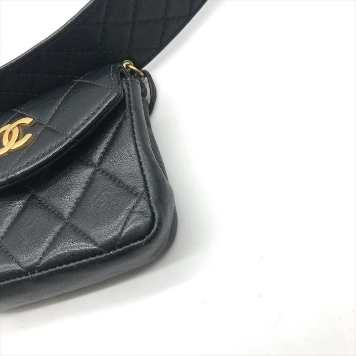 シャネル マトラッセ ココマーク ラムスキン ターンロック ミニ ウエストポーチ 美品 CHANEL シャネル ココマーク プッシュロック ミニマトラッセ