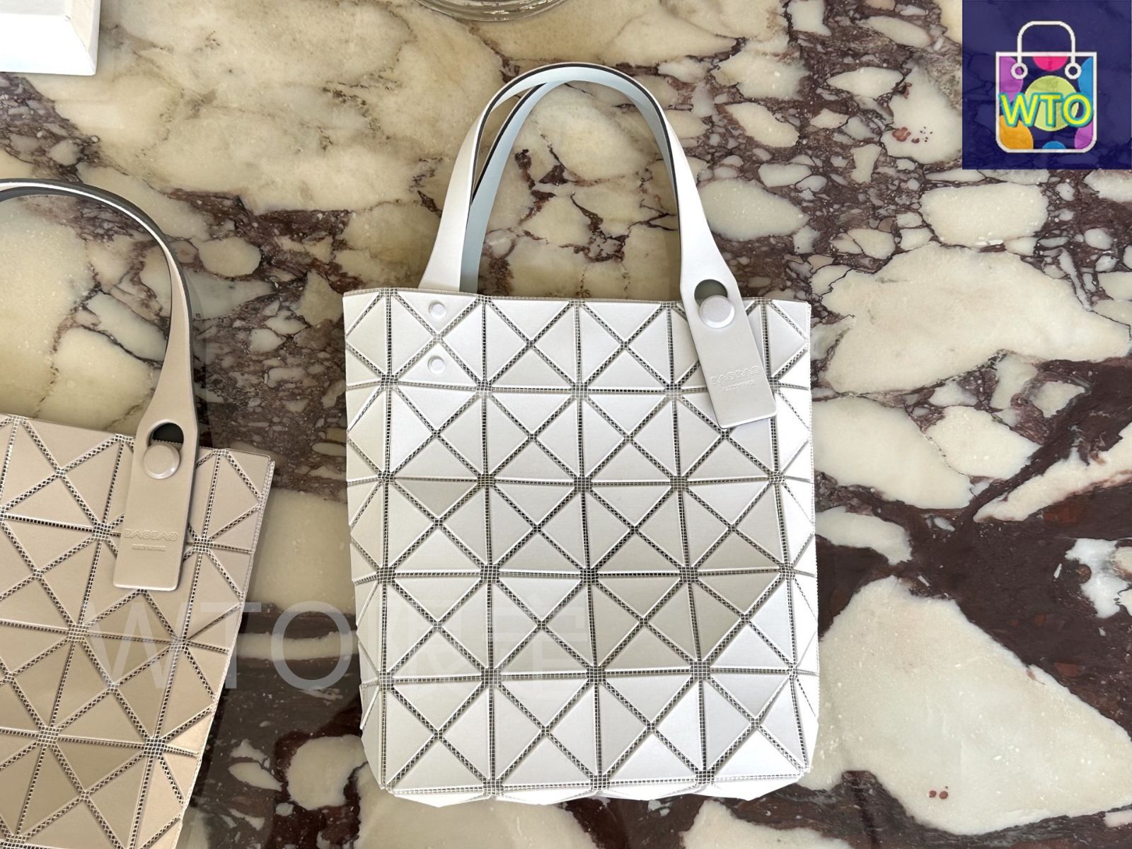 新品未使用 ビニール包装付 本 ISSEY MIYAKE 三宅一生 三宅一生の仕事を伝える究極の一冊『ISSEY MIYAKE 三宅一生』の