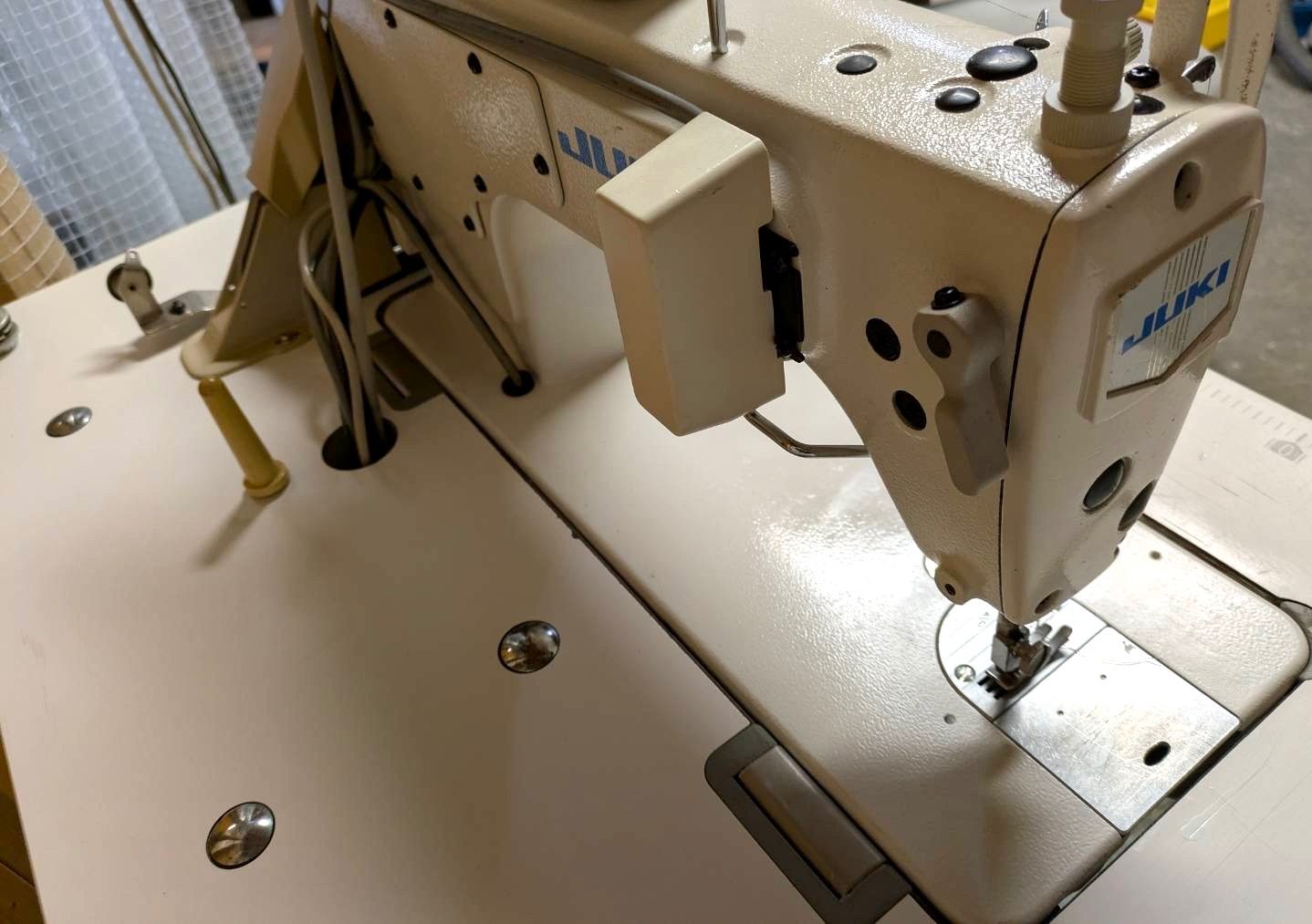 JKN3437/ミシン/作業台付き/1本針/糸切り/業務用/工業用/ジューキ/JUKI