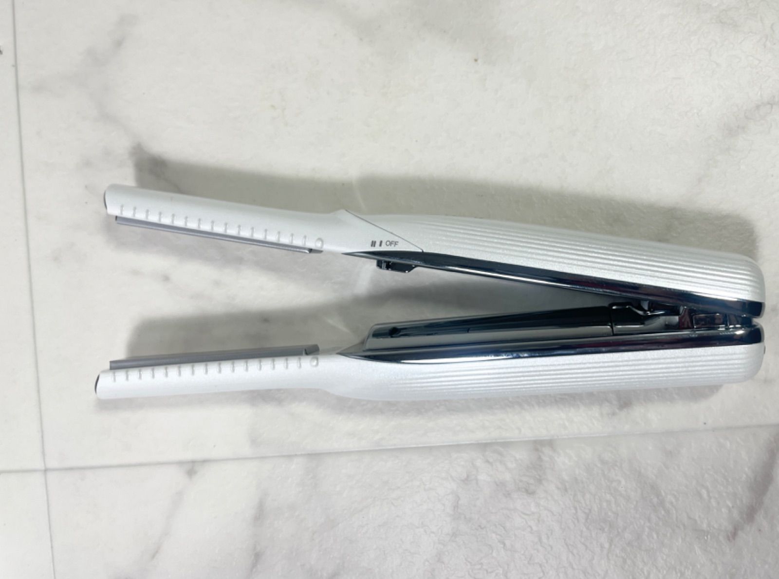 超美品　リファ　ReFa ストレートヘアアイロン RE-AI02A 楽天市場】MTG ReFa ビューテック フィンガーアイロン RE-AI02A