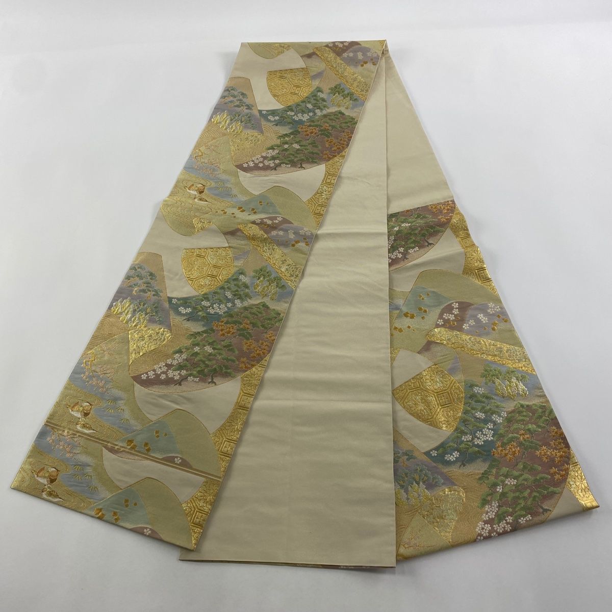 極上の逸品□正絹□名門川島織物□金引き箔□松竹梅古典吉祥文様本袋帯□ベージュ薄緑珊瑚色白 袋帯 逸品 川島織物 落款 松竹梅 蜀江華文 金銀糸 本金箔 薄茶色 六通