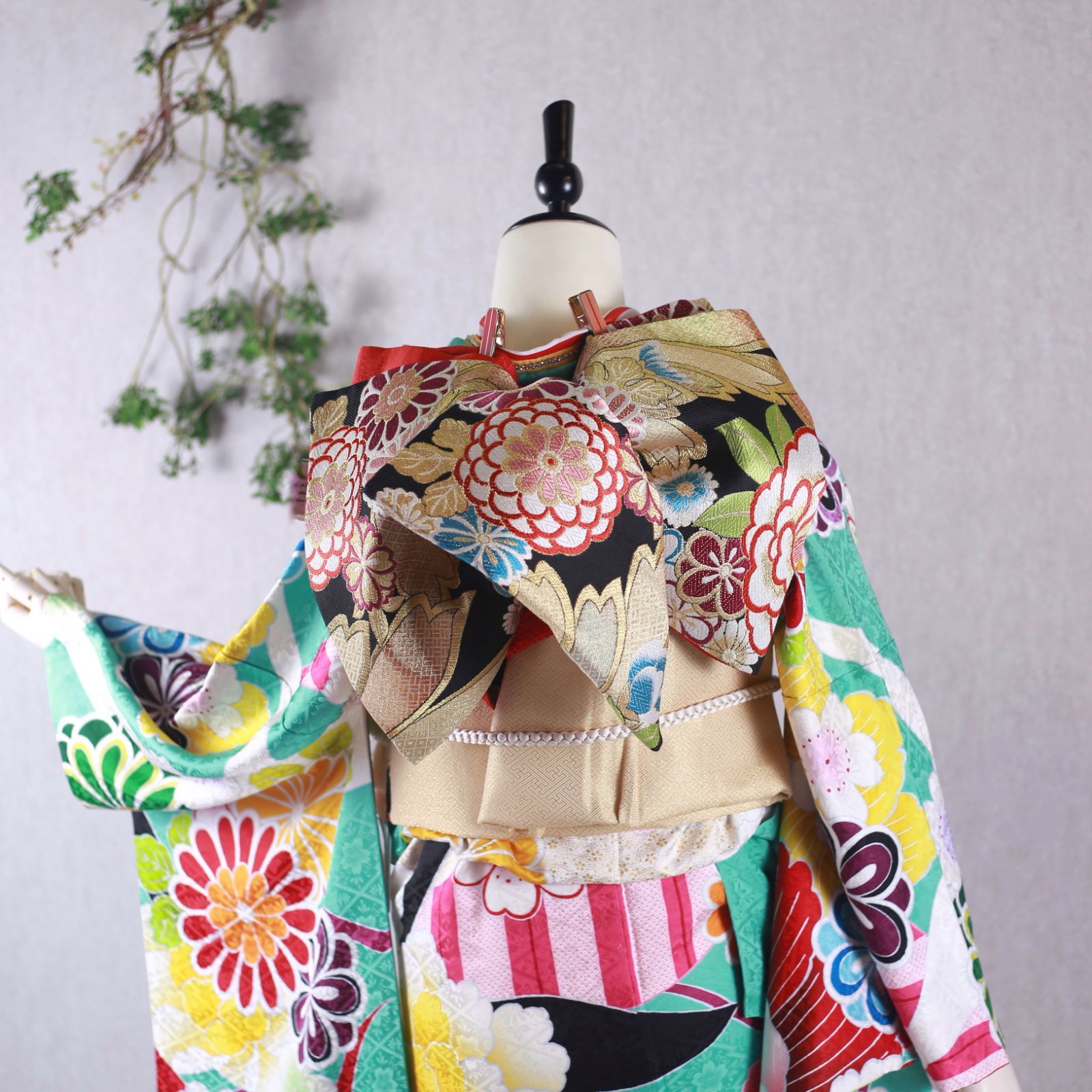 【美おり】振袖 正絹 振袖フルセット 7点セット 成人式 レトロモダン ポップ 美おり】振袖 正絹 振袖フルセット 7点セット 成人式 レトロモダン