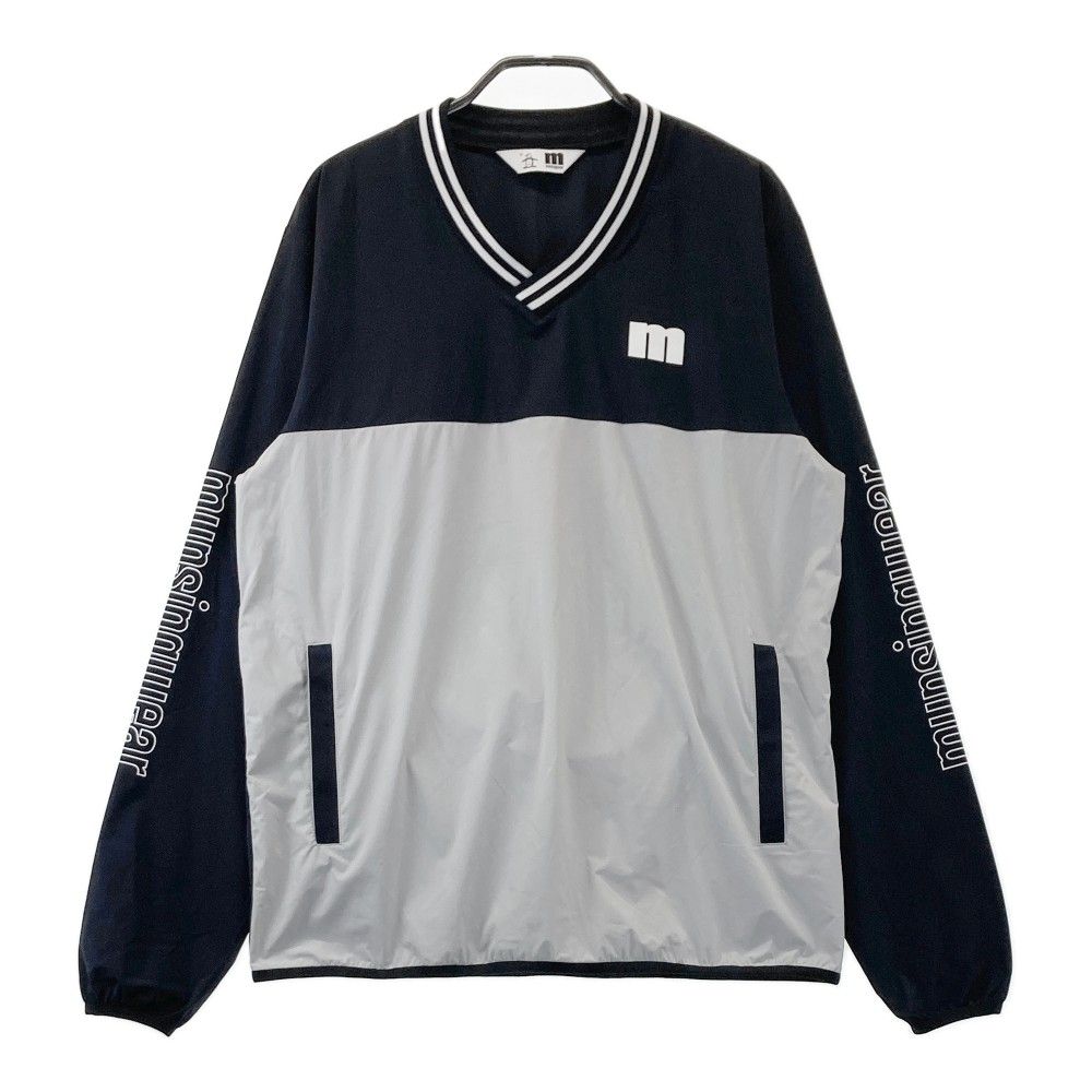 サイズ：M MUNSING WEAR マンシングウェア 2023年モデル Vネック ナイロン ブルゾン プルオーバー  ブラック系 [240101454637] ゴルフウェア メンズ ストスト ゴルフ サイズ：M MUNSING WEAR マンシングウェア 2023年モデル V