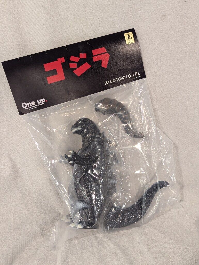 One up ゴジラ1964 黒成型|白