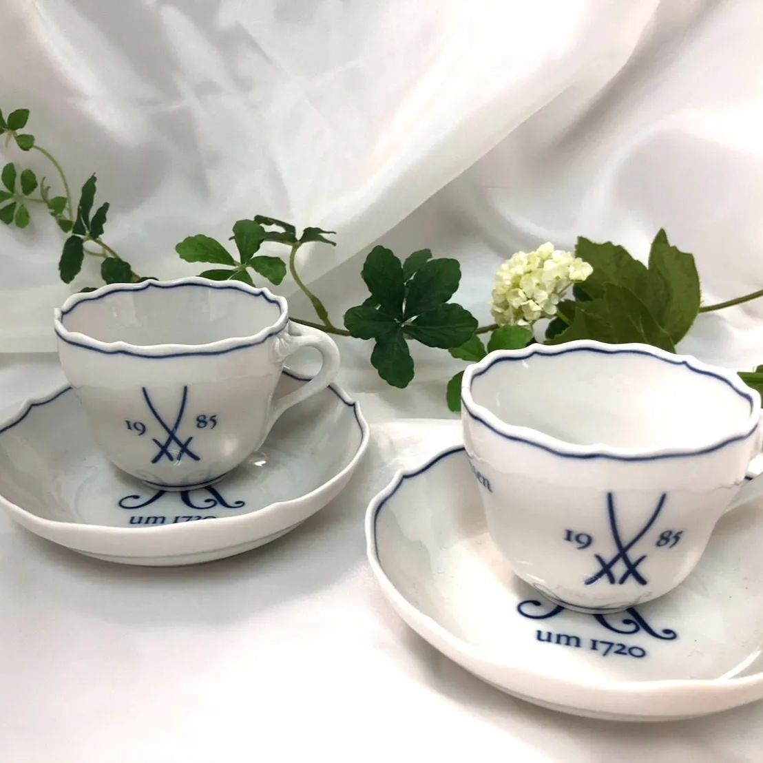 マイセンのカップ２つと皿２つ マイセンのカップ2つと皿2つ