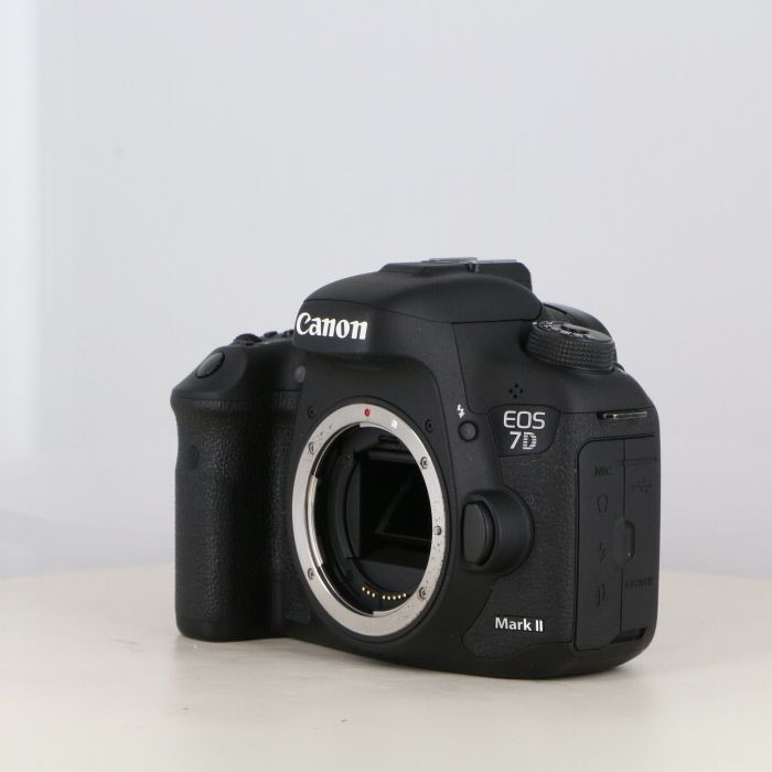 Canon eos 7D markII mark2 ボディ 本体 Canon EOS 7D Mark II Canon eos 7D markII mark2 ボディ 本体 Canon EOS 7D Mark II