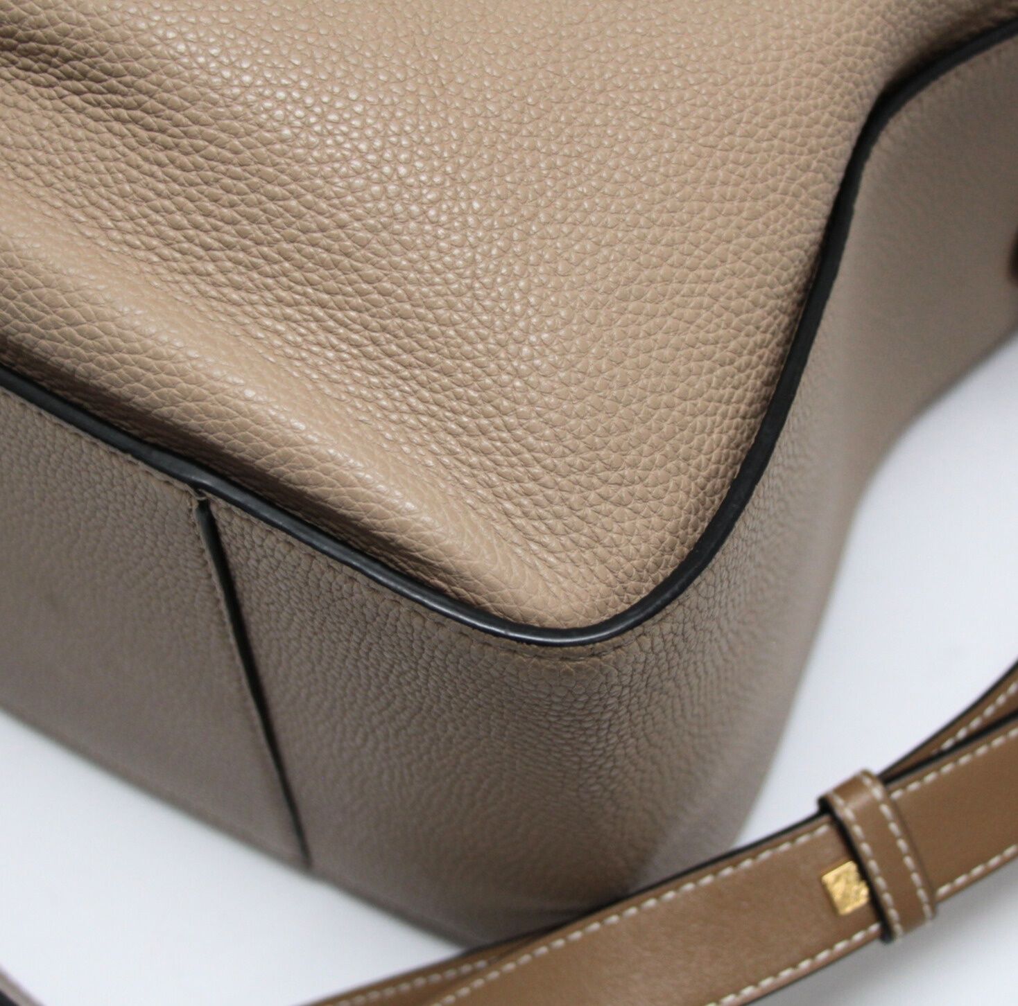 ロエベ LOEWE コインケース レザー ベージュ レディース 送料無料  