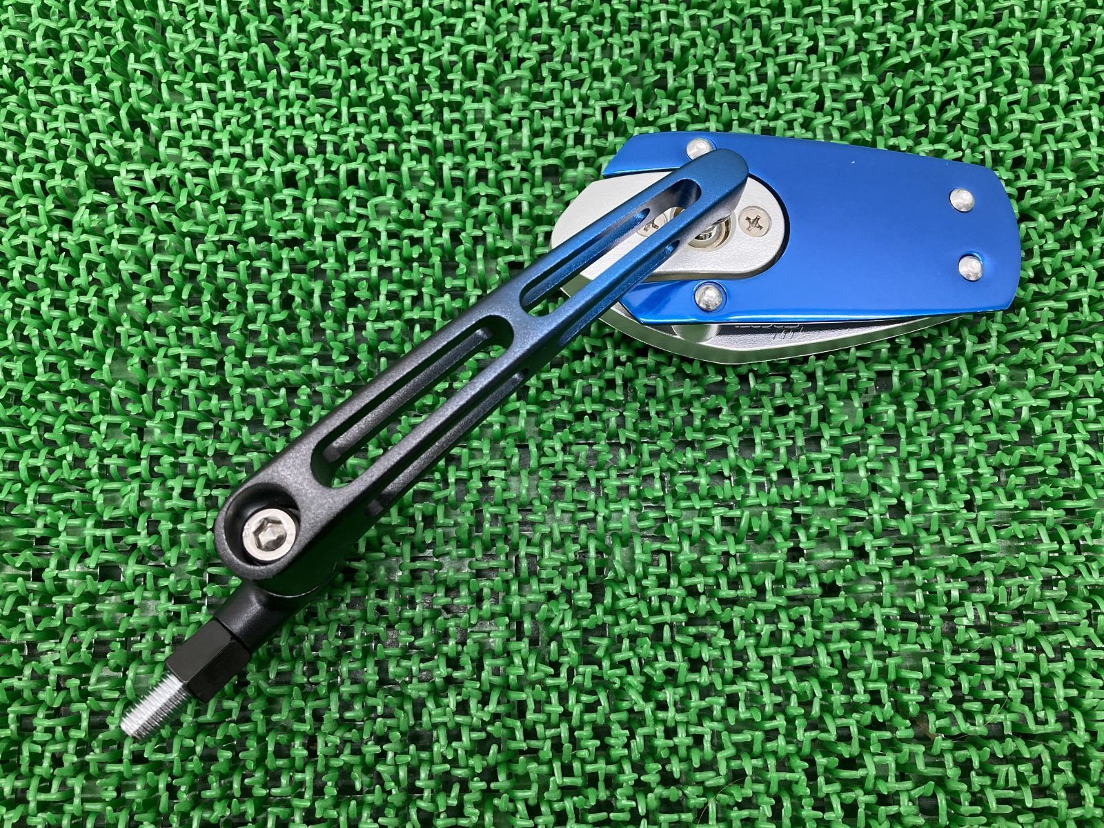 MAGAZI製トリッカー ミラー 片側 社外 中古 バイク 部品 DG16J 正10mm