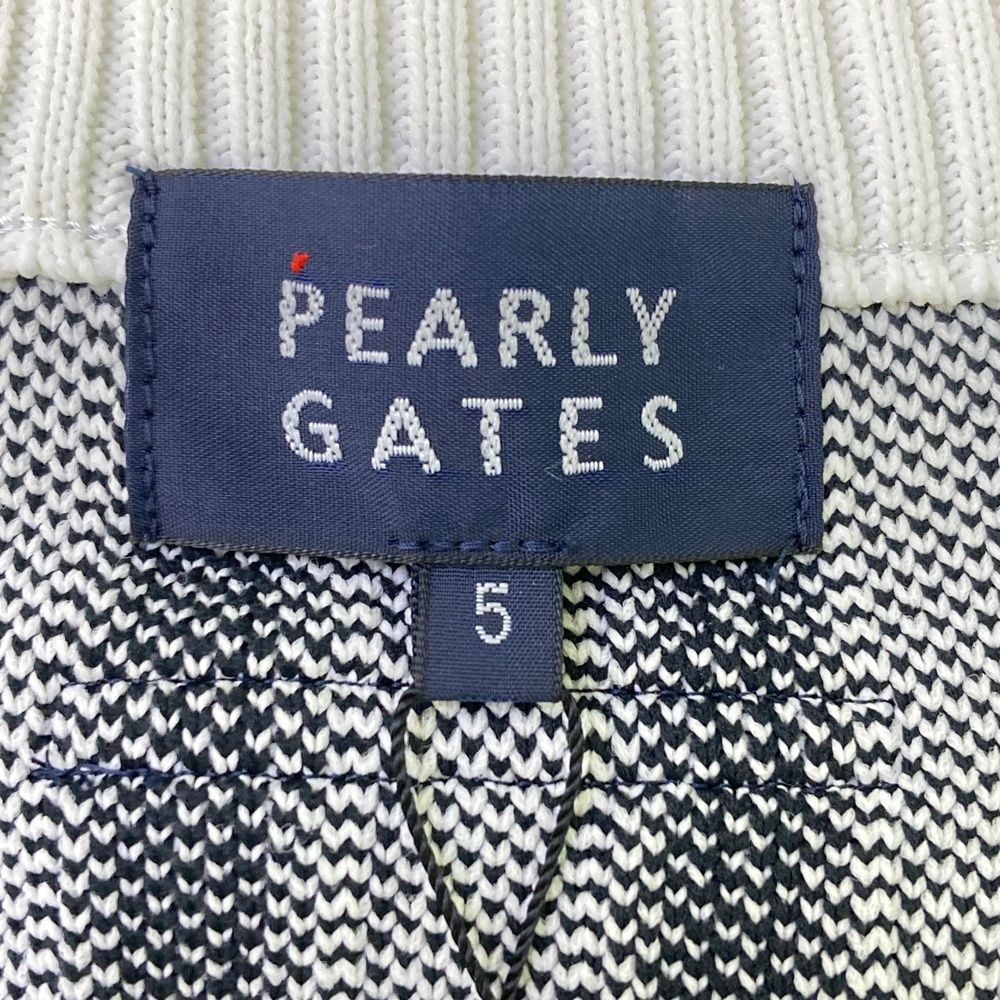 サイズ：5 PEARLY GATES パーリーゲイツ  Vネック ニットベスト ワッペン ボーダー ストライプ柄 ホワイト系 [240101483803] ゴルフウェア メンズ ストスト サイズ：5 PEARLY GATES パーリーゲイツ Vネック ニットベスト