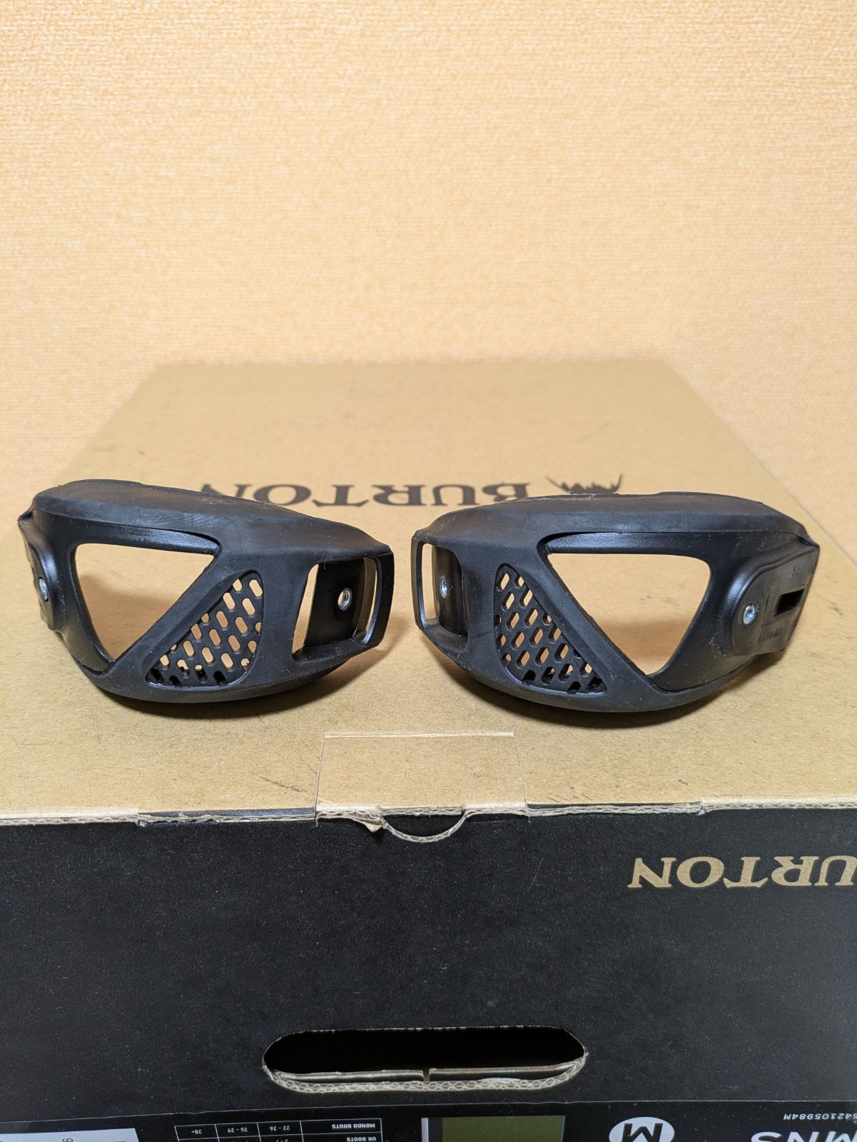 BURTON トゥストラップ左右セット 予備パーツ - メルカリ