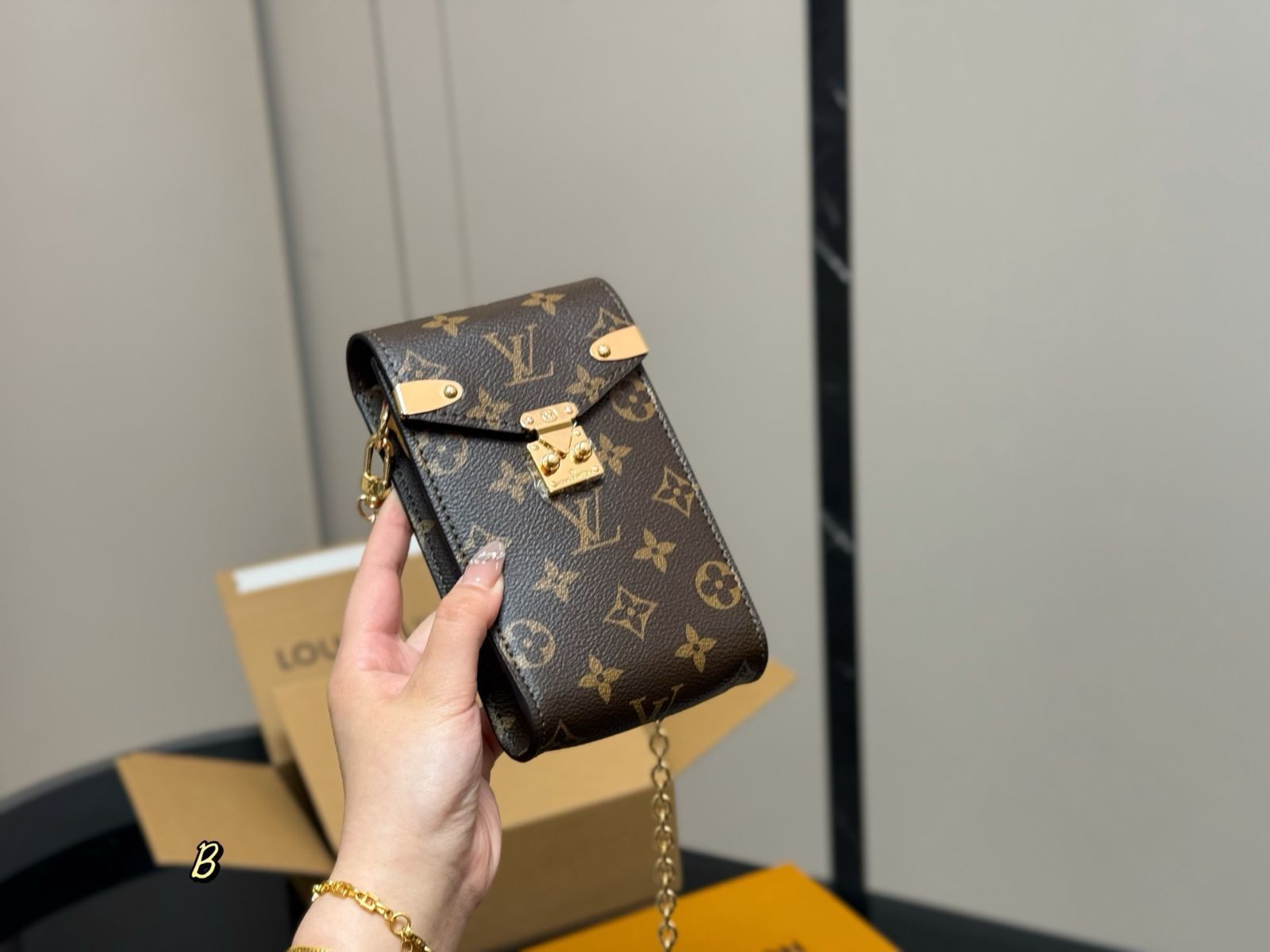 今日特価】LV Metis Phone Pouch エルヴィ メティス フォン