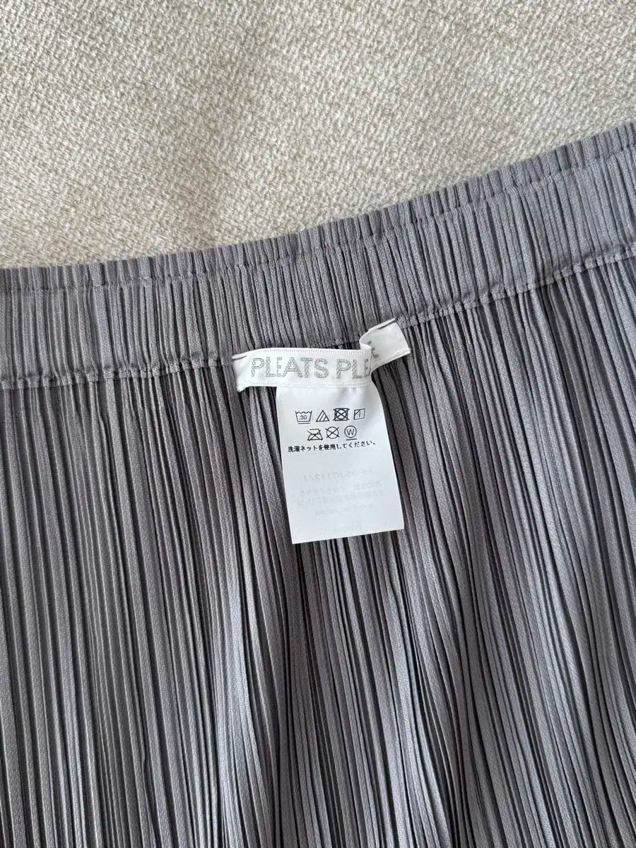 PLEATS PLEASEプリーツプリーズ ロングスカート イッセイミヤケ 灰色