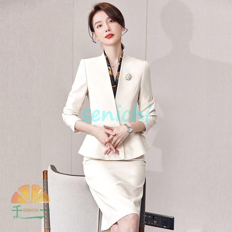 GK伊太利屋 押しつぶさ ITALIYA☆ノーカラージャケット&タイトスカート  