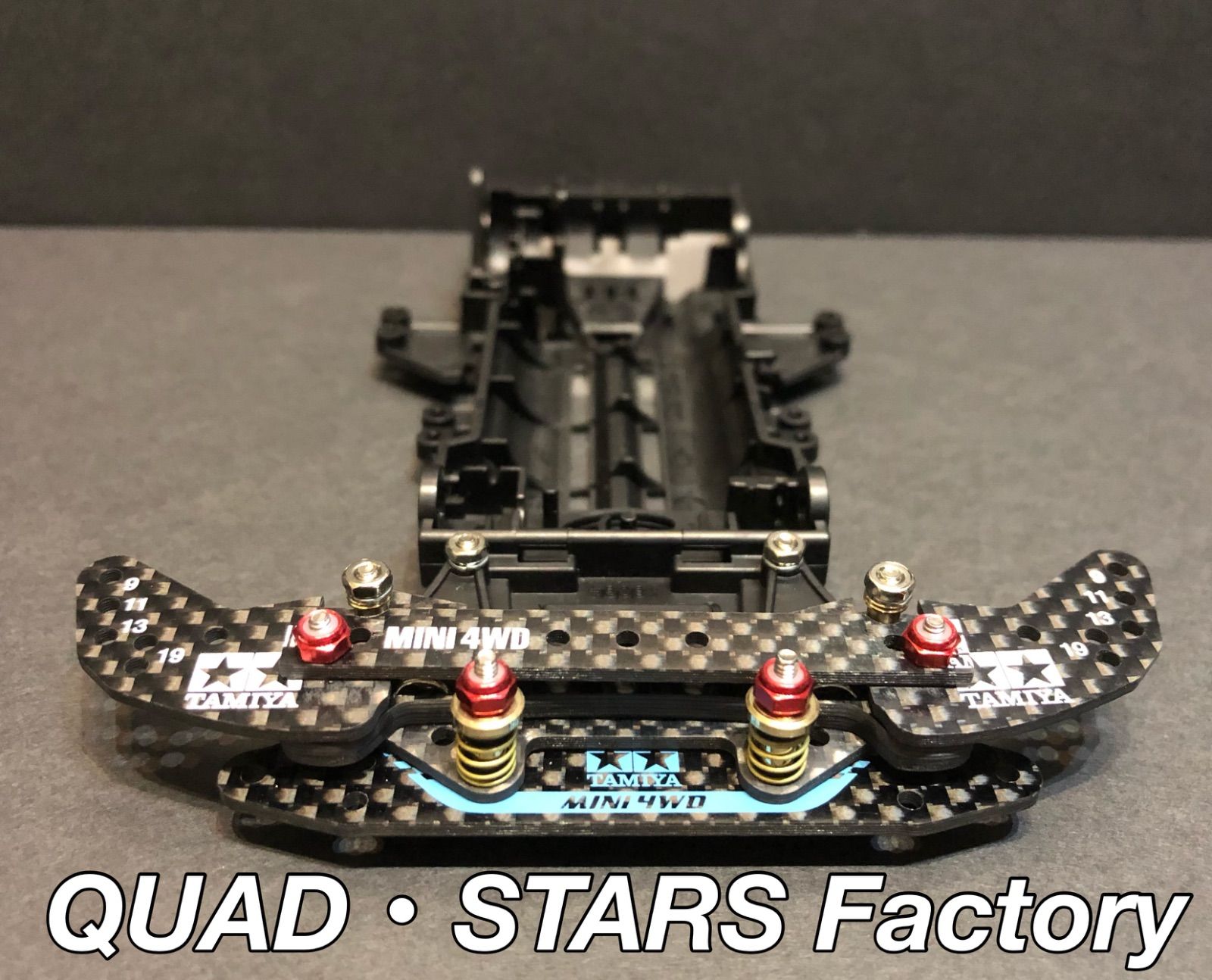 【ミニ四駆】2軸ATピボットバンパー　J-CUP2021／カーボン【レッド】 ミニ四駆】2軸ATピボットバンパー J-CUP2021／カーボン【レッド】