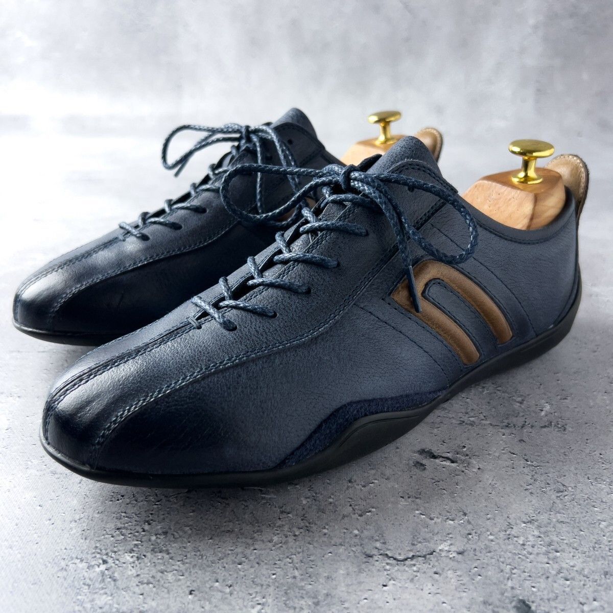 美品　NEGRONI ドライビングシューズ レザー ネグローニ 美品 NEGRONI ドライビングシューズ レザー スニーカー 緑