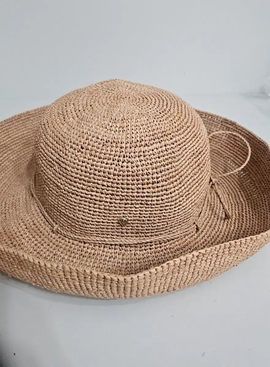 ヘレンカミンスキー、リネンのブラウンバケットハット ヘレンカミンスキー、リネンのブラウンバケットハット ヘレンカミン