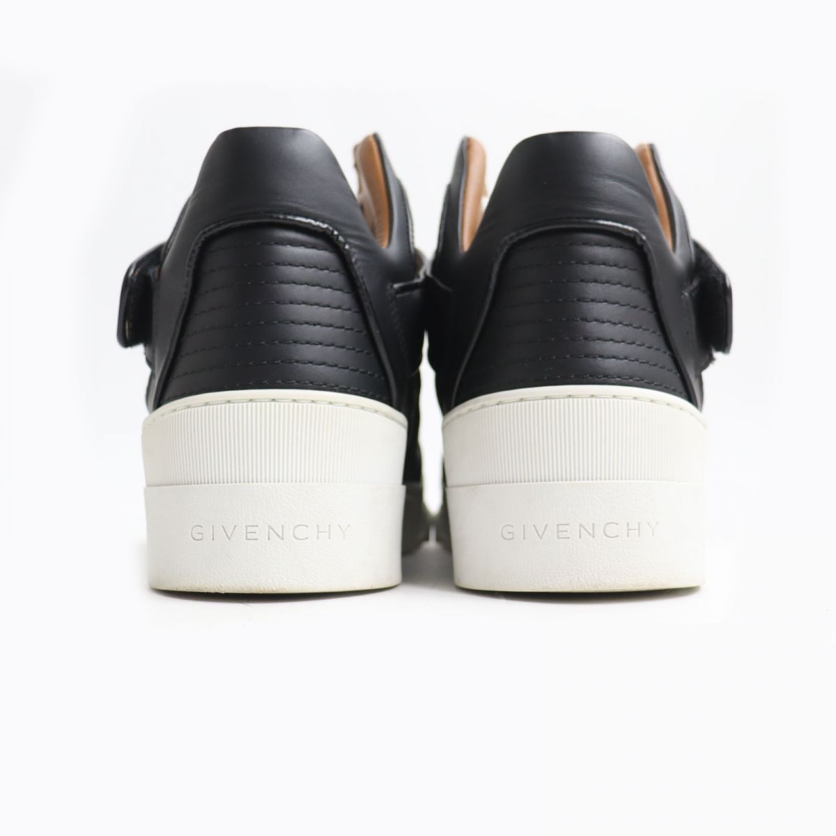 美品◇GIVENCHY ジバンシィ タイソン スタースタッズ付き ベルクロ 