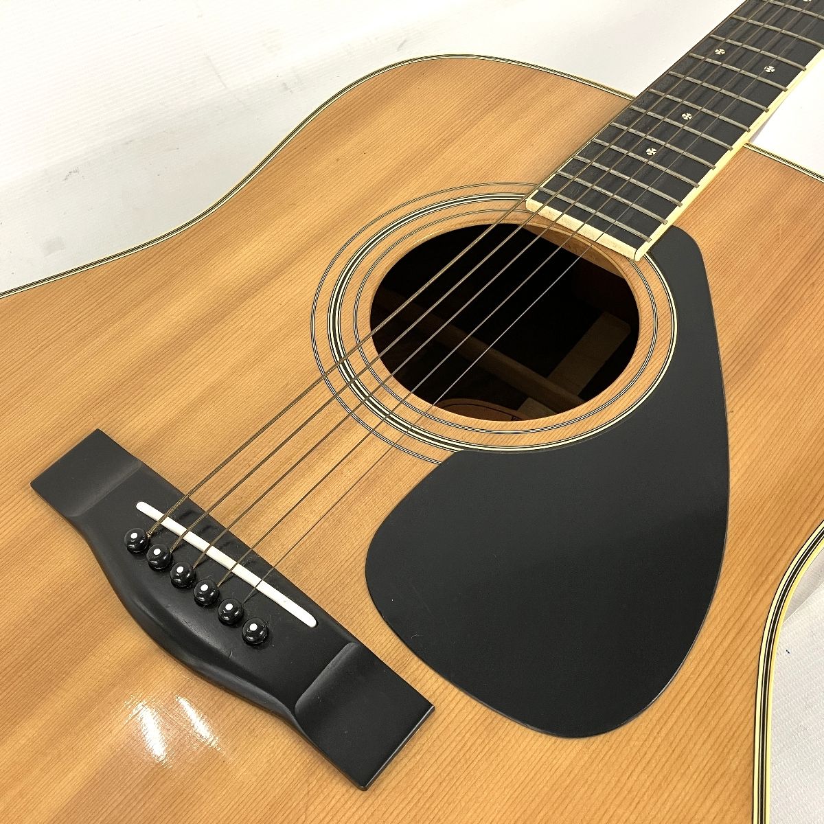 アコースティックギター