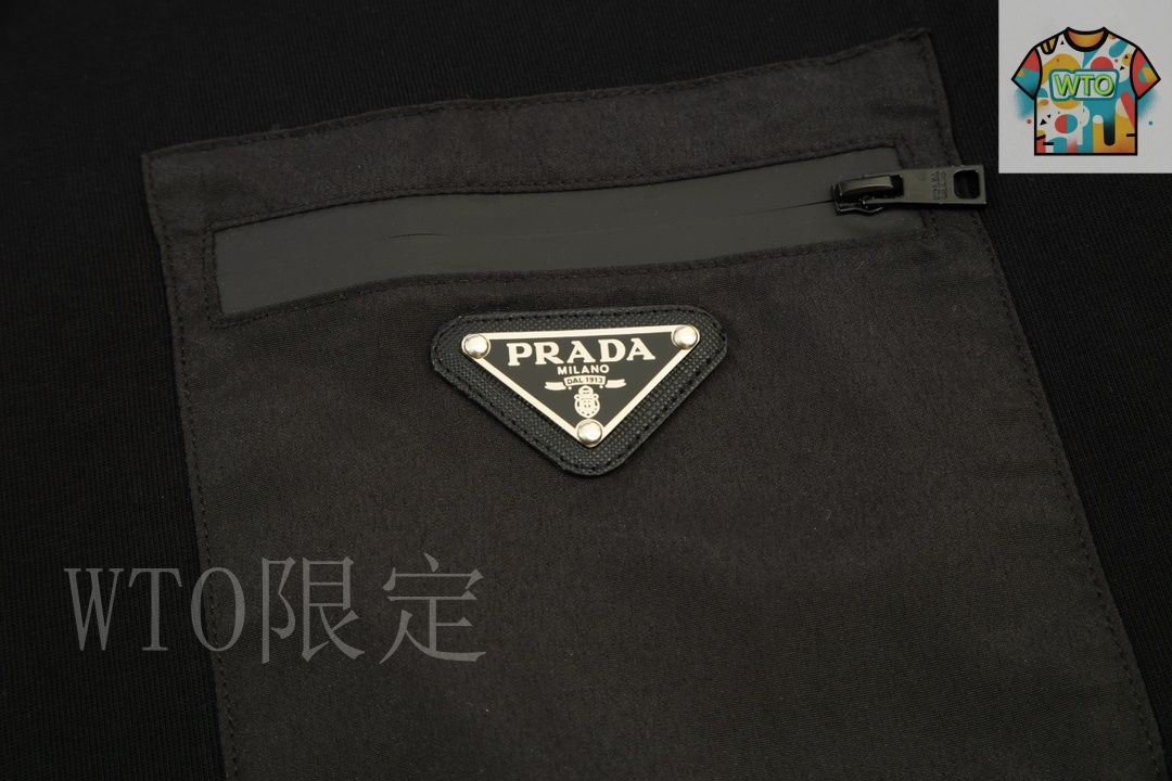 今日特価】PRADA ジッパーポケット三角ロゴ黒 T-1 - メルカリ