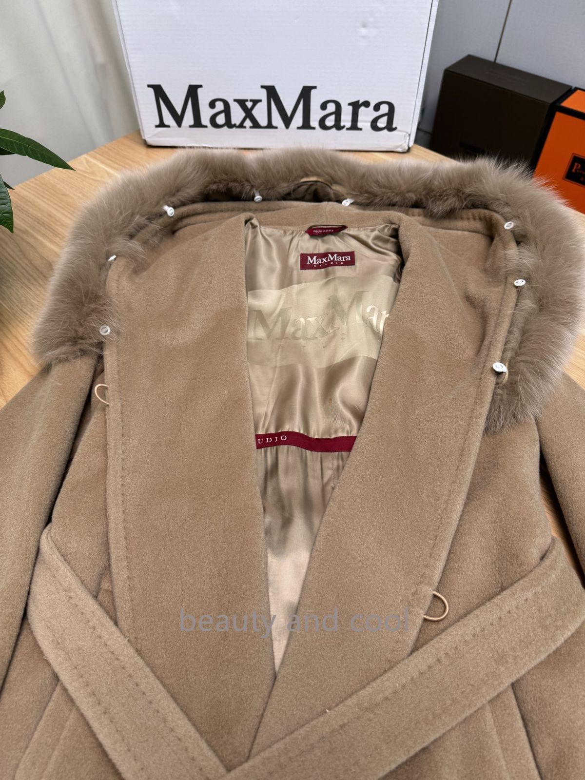 希少品 マックスマーラ MAX MARA 秋冬の新作レッドロゴカシミヤコート