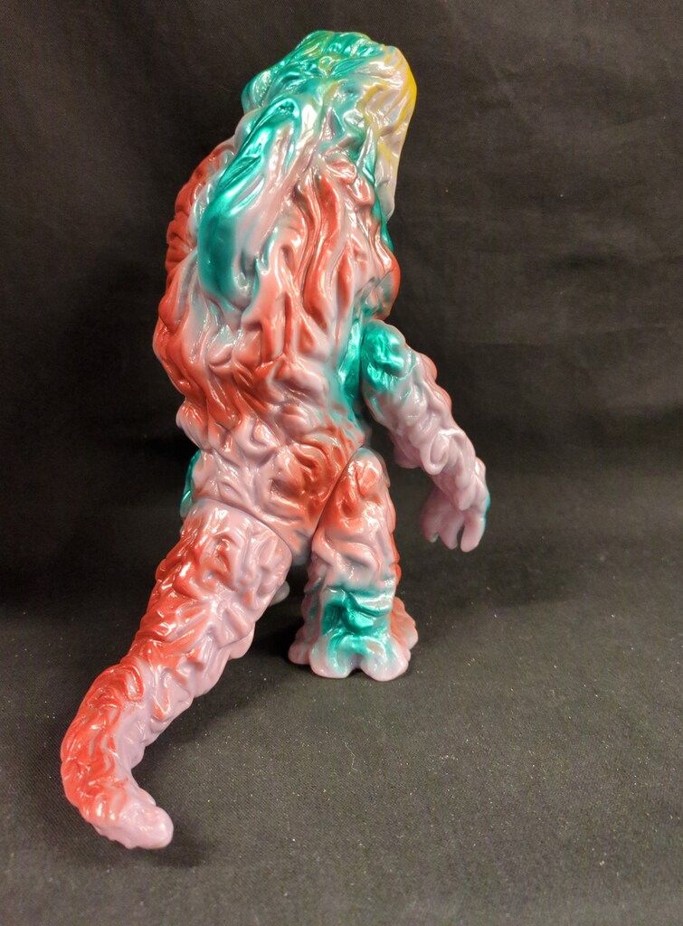 M1号世紀の大怪獣ブルマァクの怪獣シリーズ　へドラ（赤成形/黄　メタ青金黒塗装） M1号 世紀の大怪獣ブルマァクの怪獣シリーズ ヘドラ(紫成型/黄 メタ緑