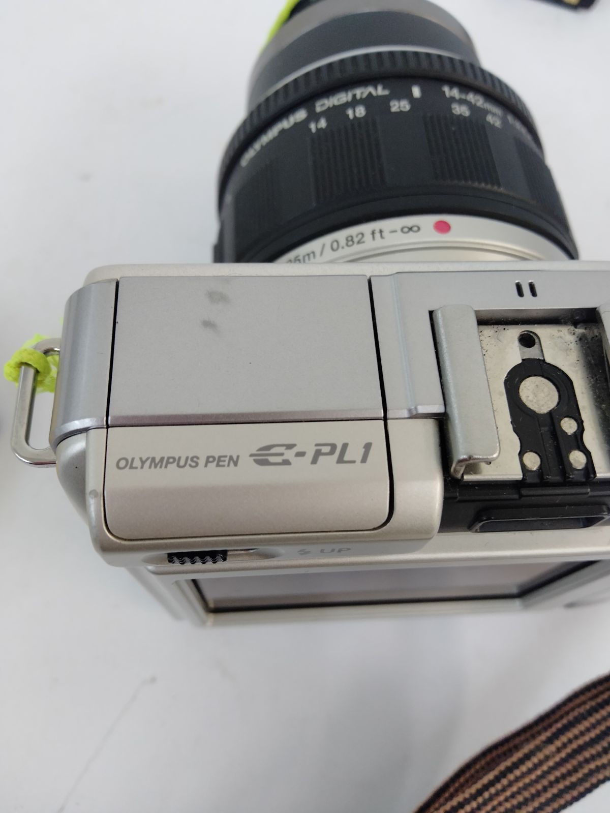 OLYMPUS ミラーレス一眼カメラ ペン Lite E-PL1 シルバー 1230万画素