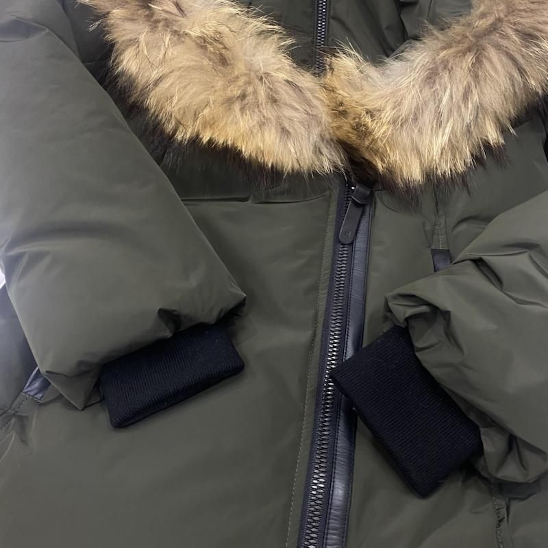 Mackage オリーブグリーン ダウンジャケット Mackage オリーブグリーン ダウンジャケット