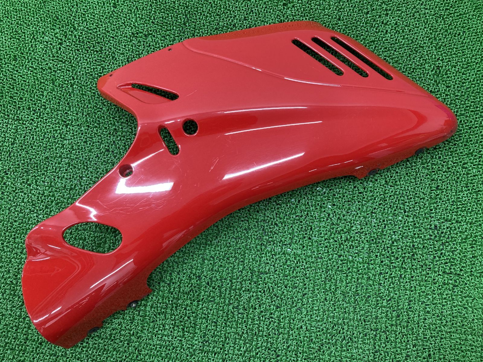 SS900 アンダーカウル 右 赤 ドゥカティ 純正 中古 バイク 部品 スーパースポーツ 割れ欠け無し 品薄 希少品 車検 Genuine