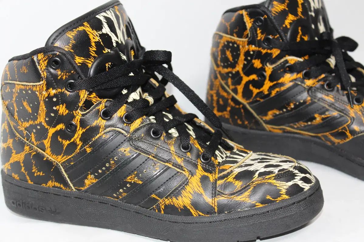 adidas(アディダス) ジェレミースコット ヒョウ柄 トップ レオパード