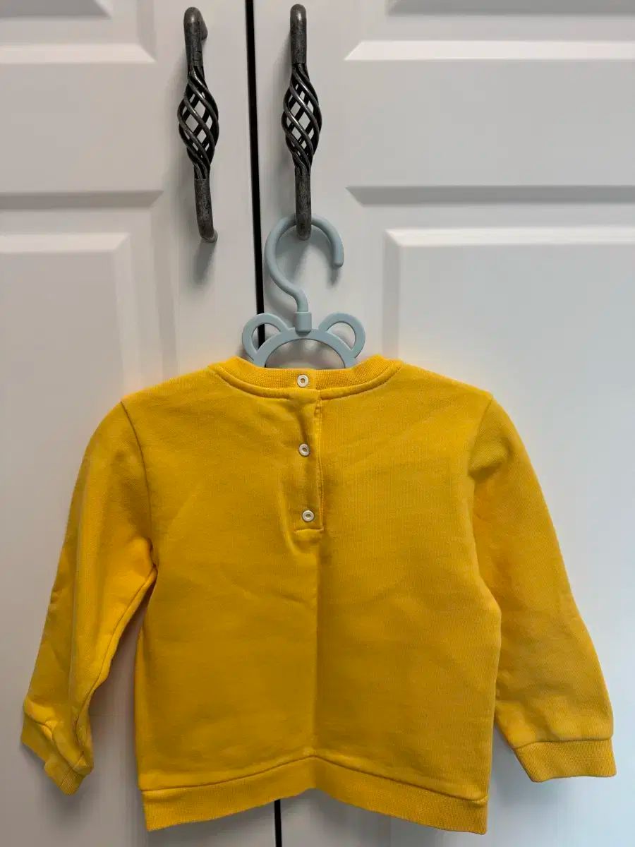 正規品 FENDI フェンディ キッズ 黄色 スウェット シャツ