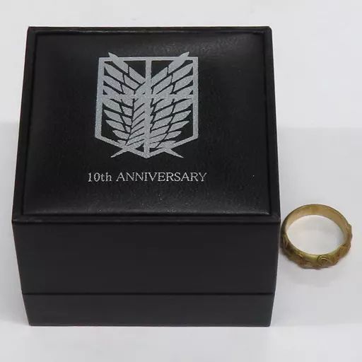 銀製品・指輪・アクセサリー　ハンジ・ゾエ 調査兵団の指輪(天然石無し) ゴールド 11号 「進撃の巨人×Shoya Taniguchi 第5弾」 中古】銀製品・指輪・アクセサリー ハンジ・ゾエ 調査兵団の指輪