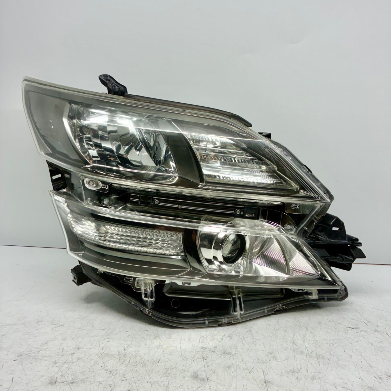 割れ有ヴェルファイアGGH20W GGH25W ANH20W HIDヘッドライト 割れ有ヴェルファイアGGH20W GGH25W ANH20W HIDヘッドライト